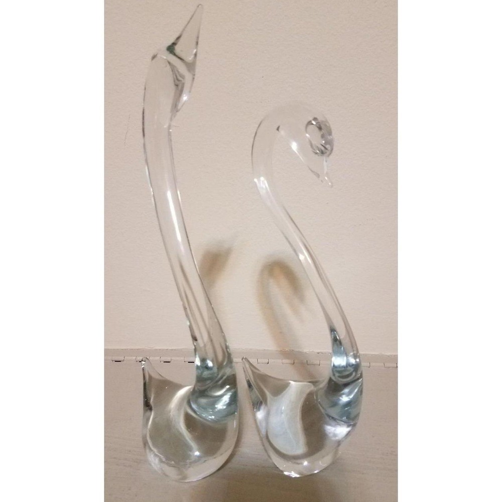 Pair of Crystal Swans figurines